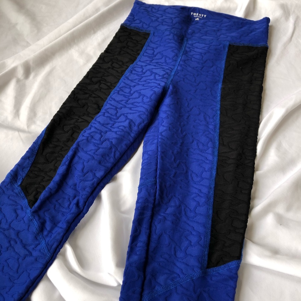 Twenty Montreal 3D High Waisted Leggings